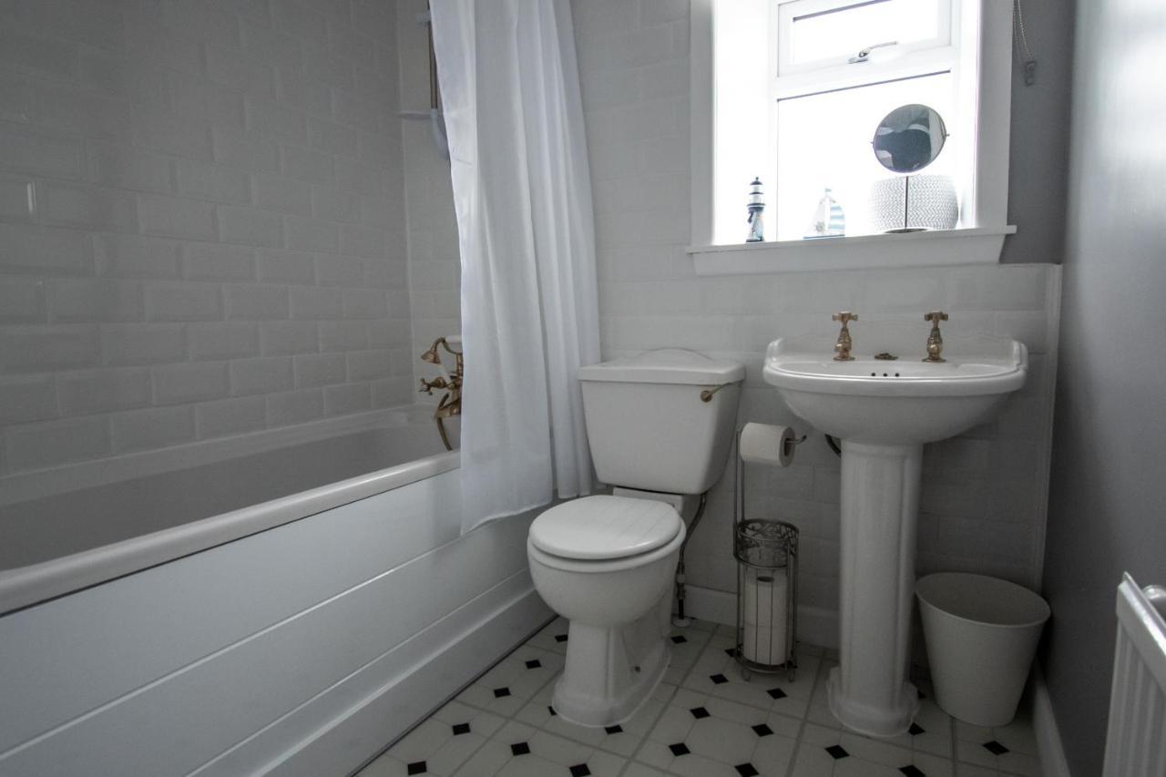 The View 3-Bed Cottage Findochty Buckie Moray Exterior photo